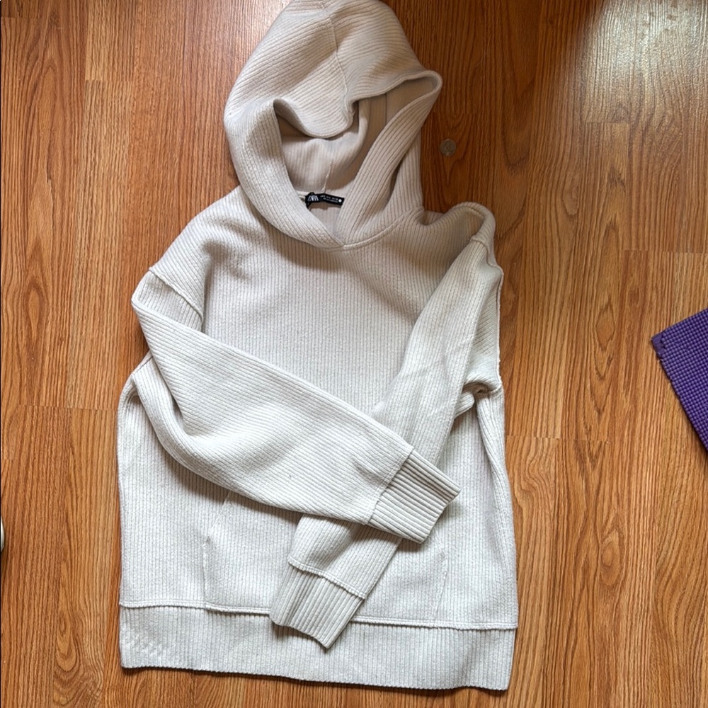 Zara Cream Hooded Sweater with Cowl-Neck and Ribbed Cuffs